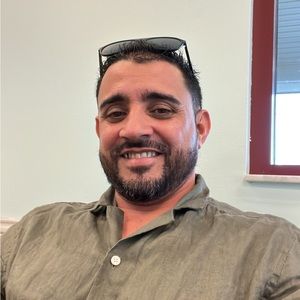 Meet your Posher, Joel